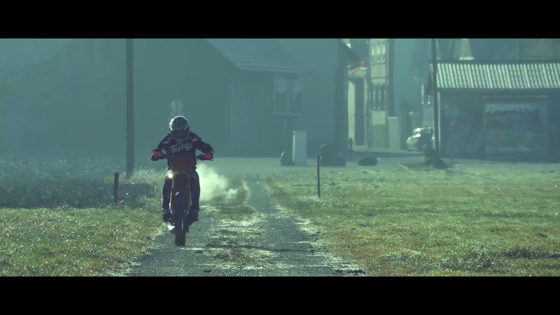 | DCMEDIA Vidéaste DAMIEN CASPAR | COMMUNICATION PRODUCTIONS AUDIOVISUELLES STRASBOURG HAGUENAU SAVERNE | CADREUR - MONTEUR